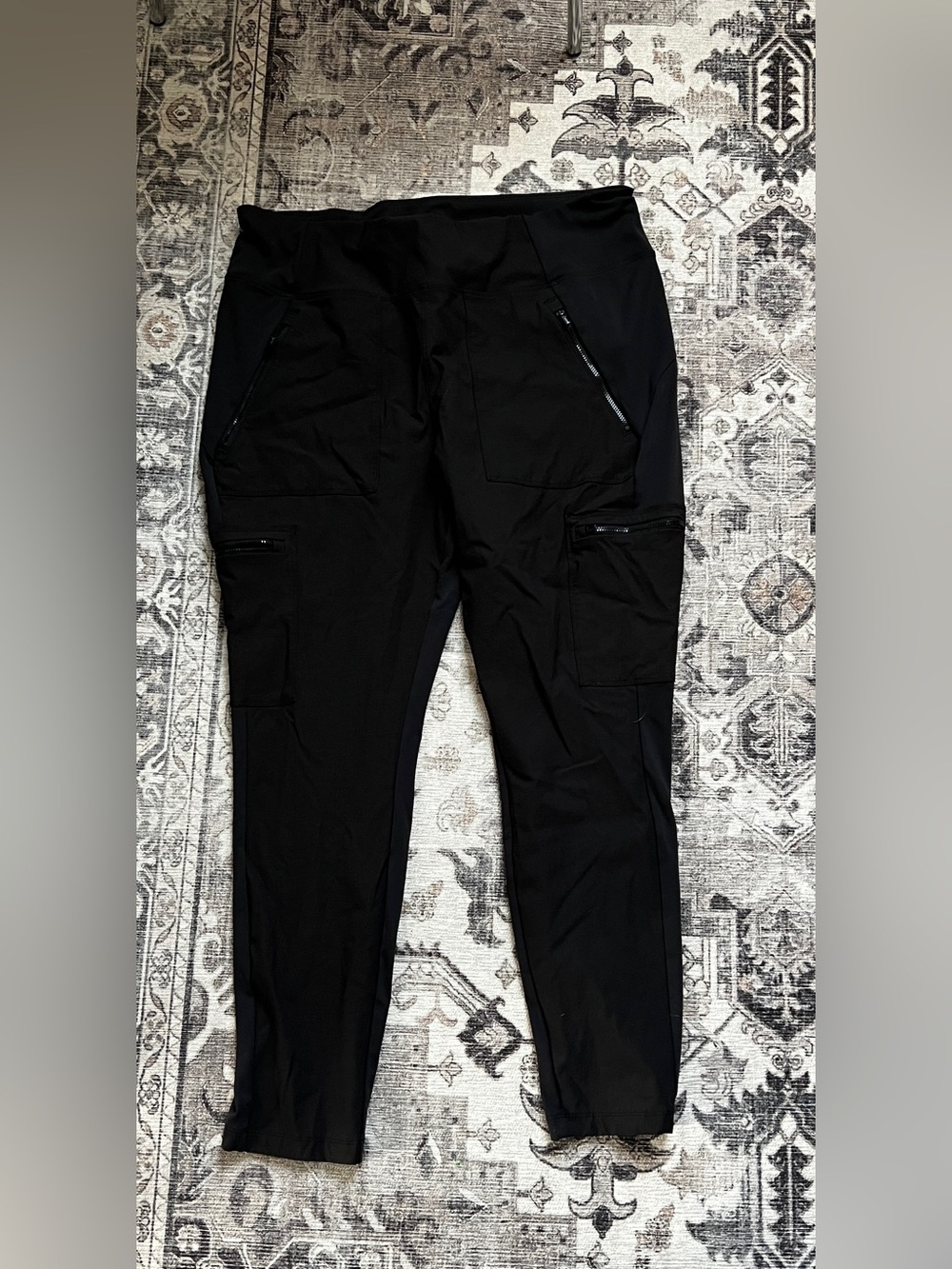 Athleta Women’s Black Headlands Hybrid Cargo Jogger Pants plus size 20